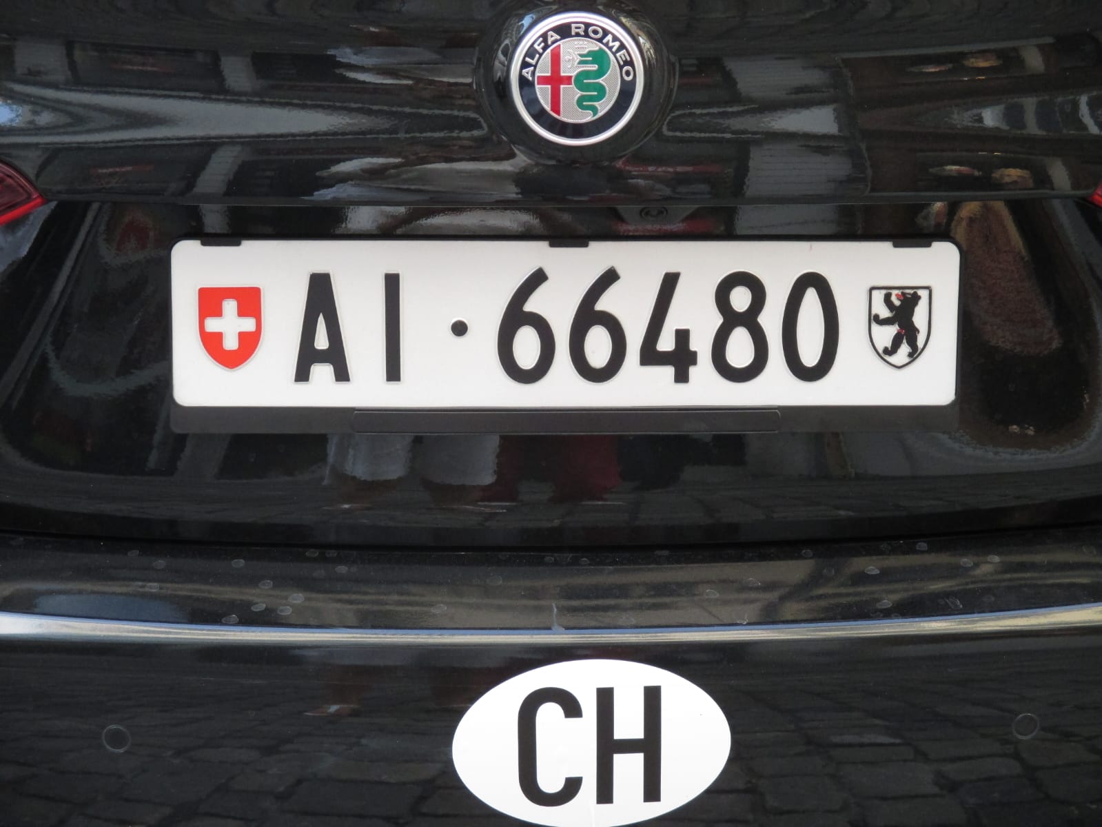 Targhe nel mondo (Svizzera)